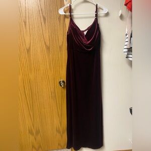 Revelry “Skye” in velvet Burgundy